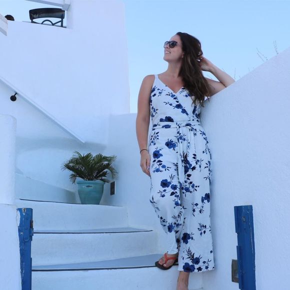 Meet your Posher, Jessica - Picture 1 of 3